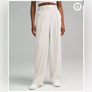 NWT Pleat-Front High-Rise Trouser - Bone